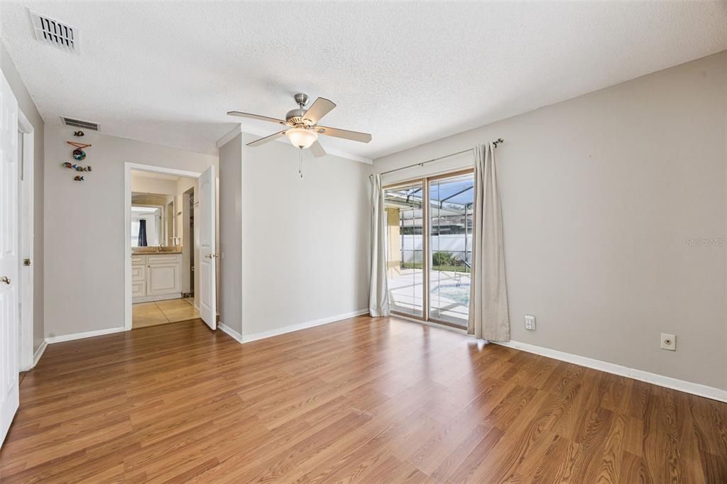 For Sale: $559,000 (4 beds, 2 baths, 2255 Square Feet)