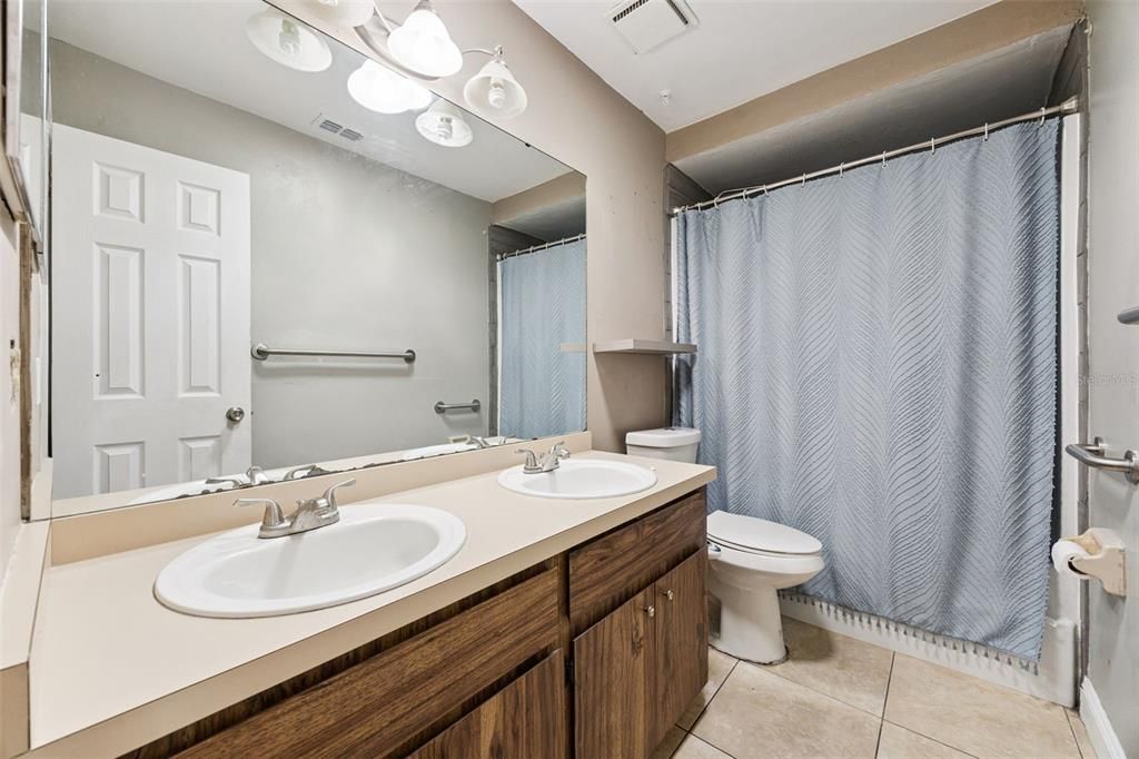 For Sale: $559,000 (4 beds, 2 baths, 2255 Square Feet)