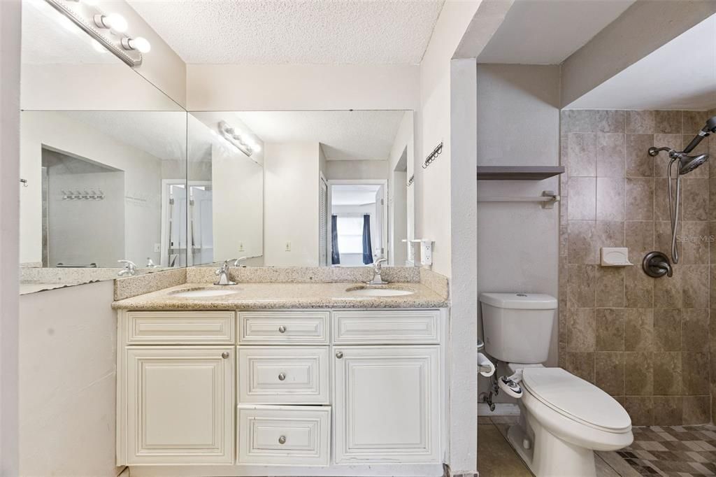 For Sale: $559,000 (4 beds, 2 baths, 2255 Square Feet)