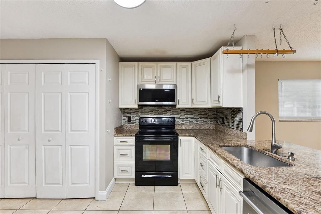 For Sale: $559,000 (4 beds, 2 baths, 2255 Square Feet)