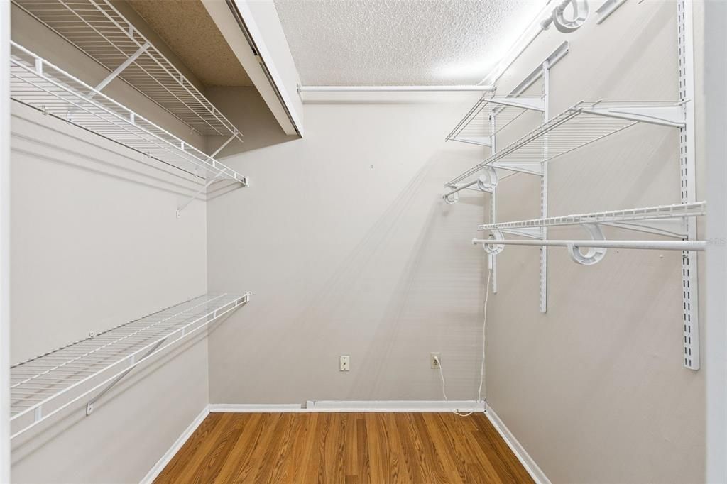 For Sale: $559,000 (4 beds, 2 baths, 2255 Square Feet)