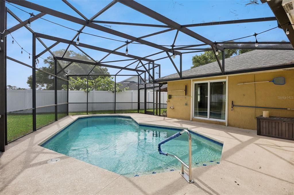 For Sale: $559,000 (4 beds, 2 baths, 2255 Square Feet)
