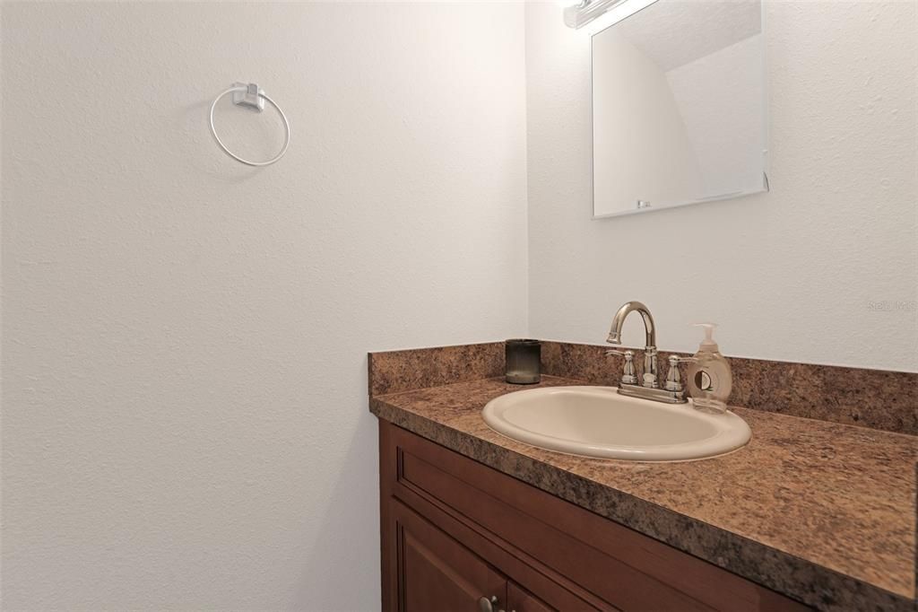 En Venta: $245,000 (2 camas, 2 baños, 976 Pies cuadrados)