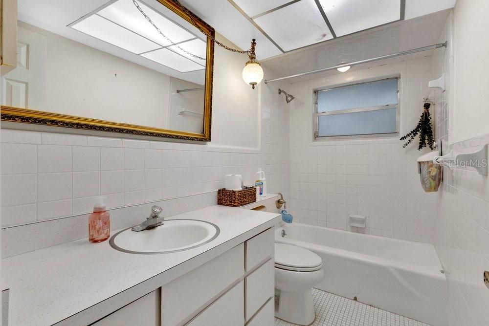На продажу: $695,000 (3 спален, 3 ванн, 1653 Квадратных фут)