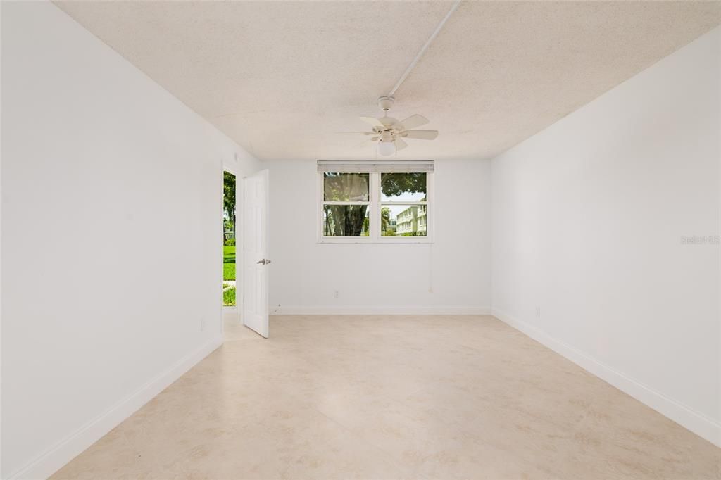 For Rent: $1,800 (2 beds, 2 baths, 1035 Square Feet)