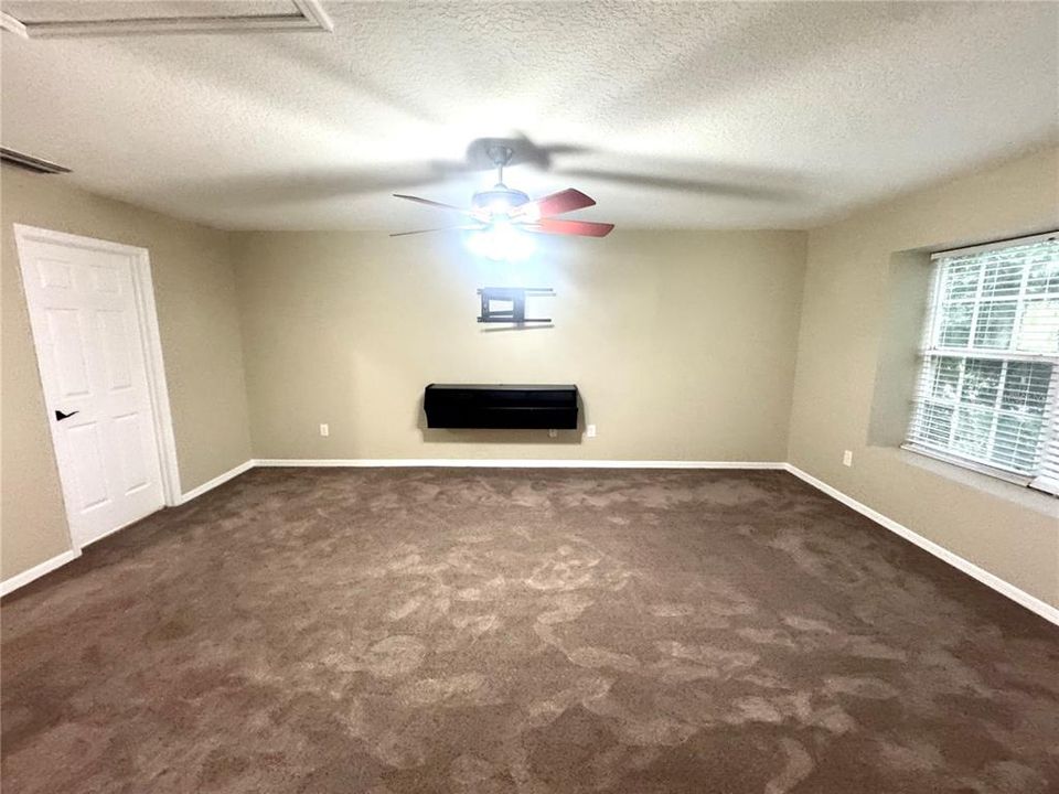 В аренду: $3,495 (5 спален, 3 ванн, 2400 Квадратных фут)