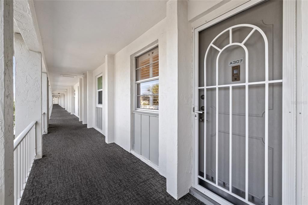 For Sale: $520,000 (2 beds, 2 baths, 1072 Square Feet)