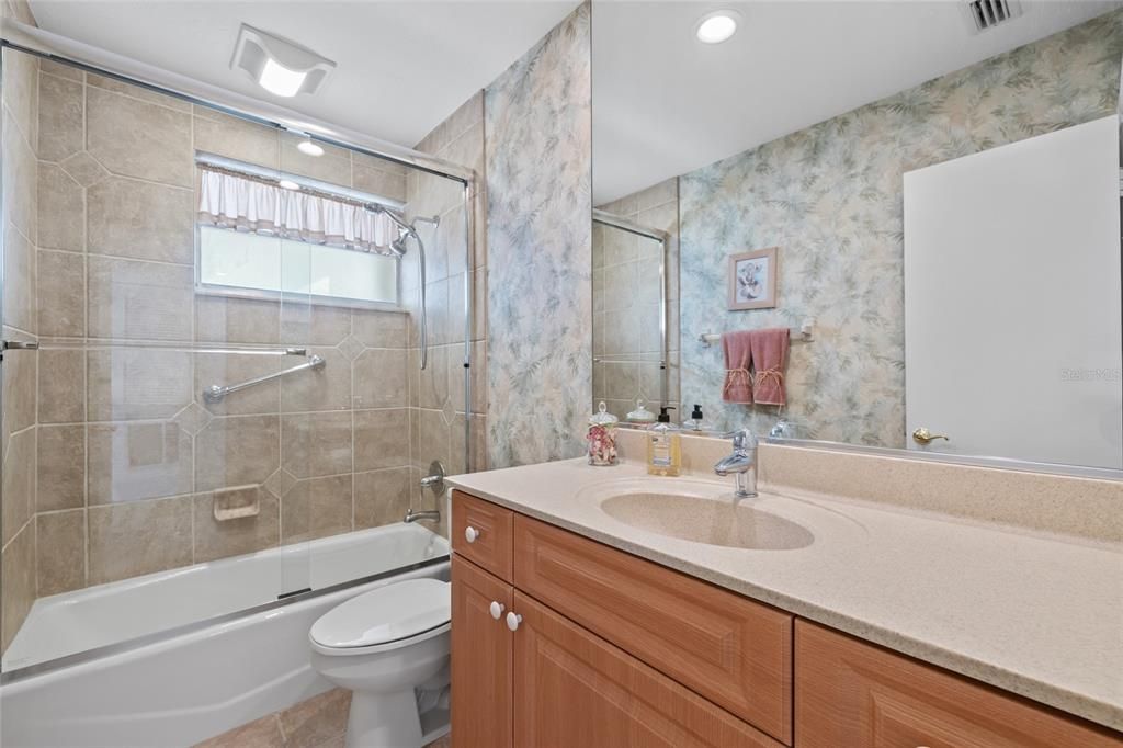 For Sale: $520,000 (2 beds, 2 baths, 1072 Square Feet)