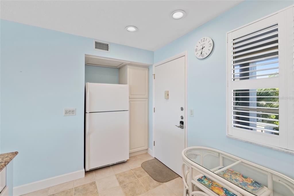 For Sale: $520,000 (2 beds, 2 baths, 1072 Square Feet)