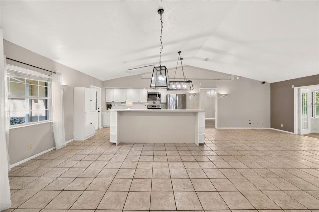 Active With Contract: $237,000 (3 beds, 2 baths, 1685 Square Feet)