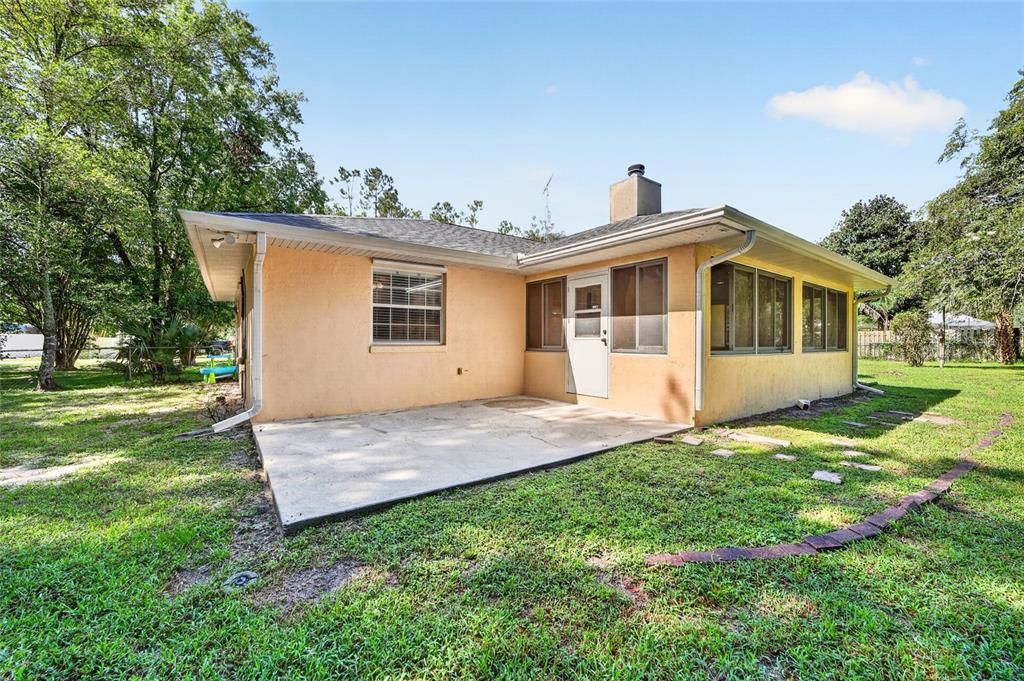 Active With Contract: $237,000 (3 beds, 2 baths, 1685 Square Feet)