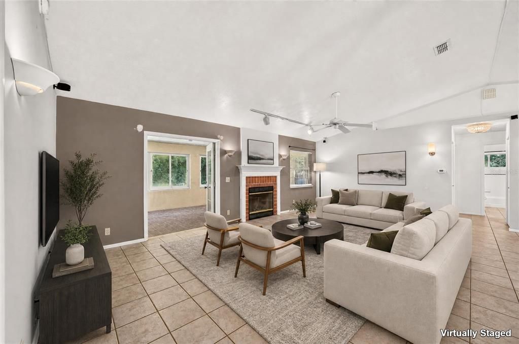 Active With Contract: $237,000 (3 beds, 2 baths, 1685 Square Feet)