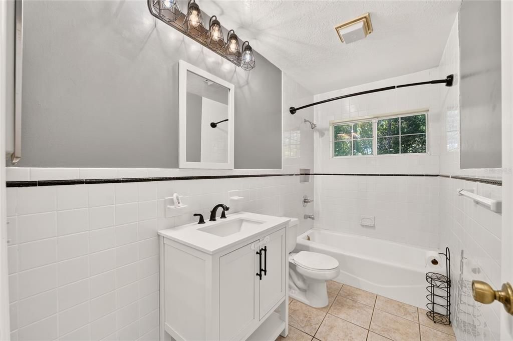 Active With Contract: $237,000 (3 beds, 2 baths, 1685 Square Feet)