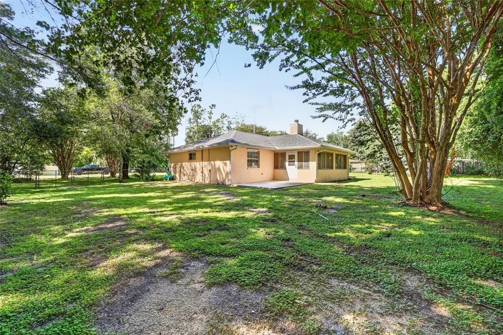 Active With Contract: $237,000 (3 beds, 2 baths, 1685 Square Feet)