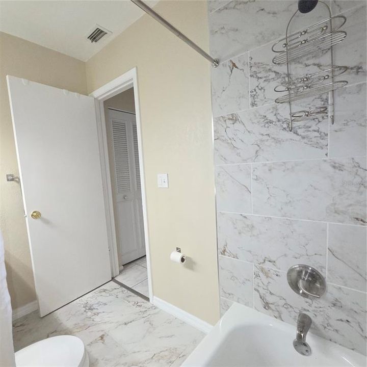 En Venta: $235,000 (2 camas, 2 baños, 956 Pies cuadrados)