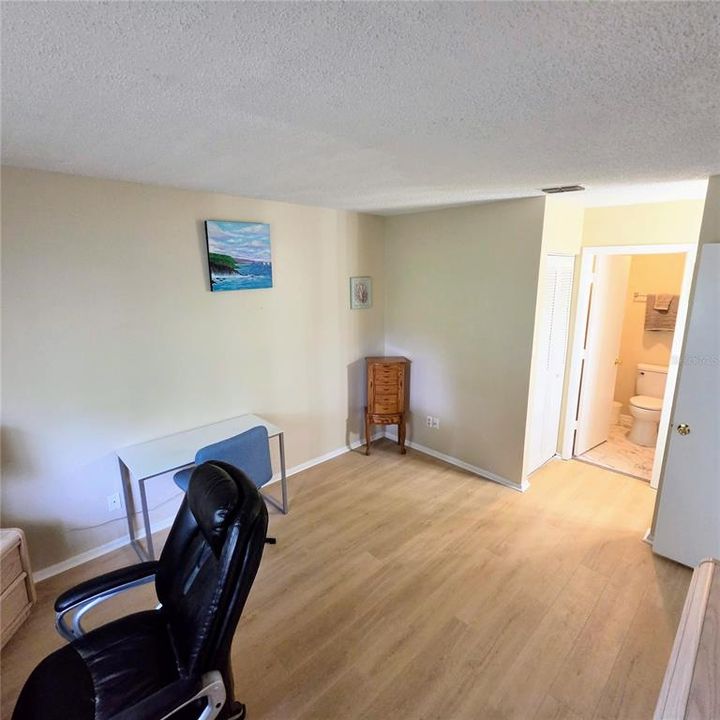 En Venta: $235,000 (2 camas, 2 baños, 956 Pies cuadrados)