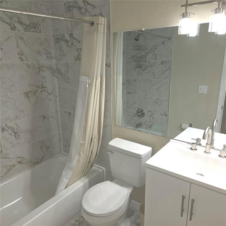 En Venta: $235,000 (2 camas, 2 baños, 956 Pies cuadrados)