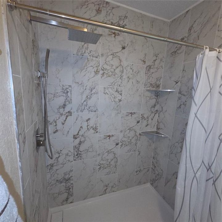 En Venta: $235,000 (2 camas, 2 baños, 956 Pies cuadrados)