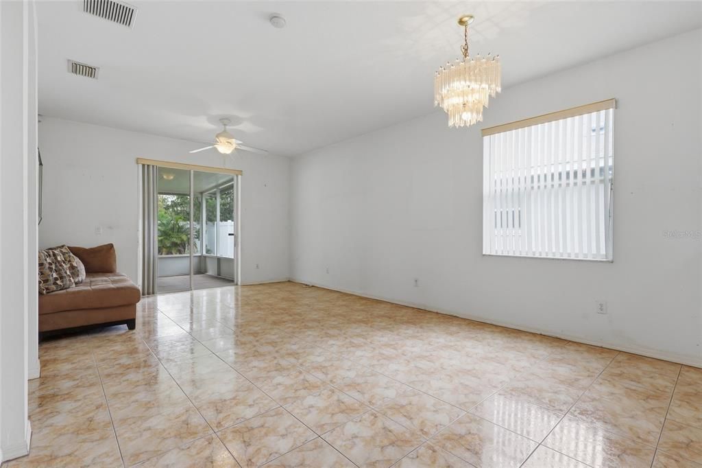 На продажу: $329,000 (3 спален, 2 ванн, 1332 Квадратных фут)