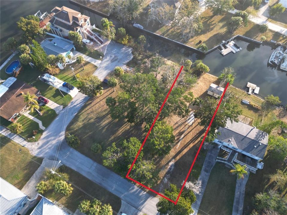 待售: $214,900 (0.19 acres)