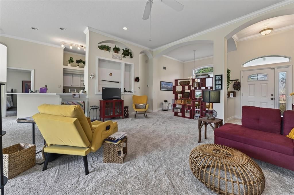For Sale: $395,000 (3 beds, 2 baths, 1957 Square Feet)