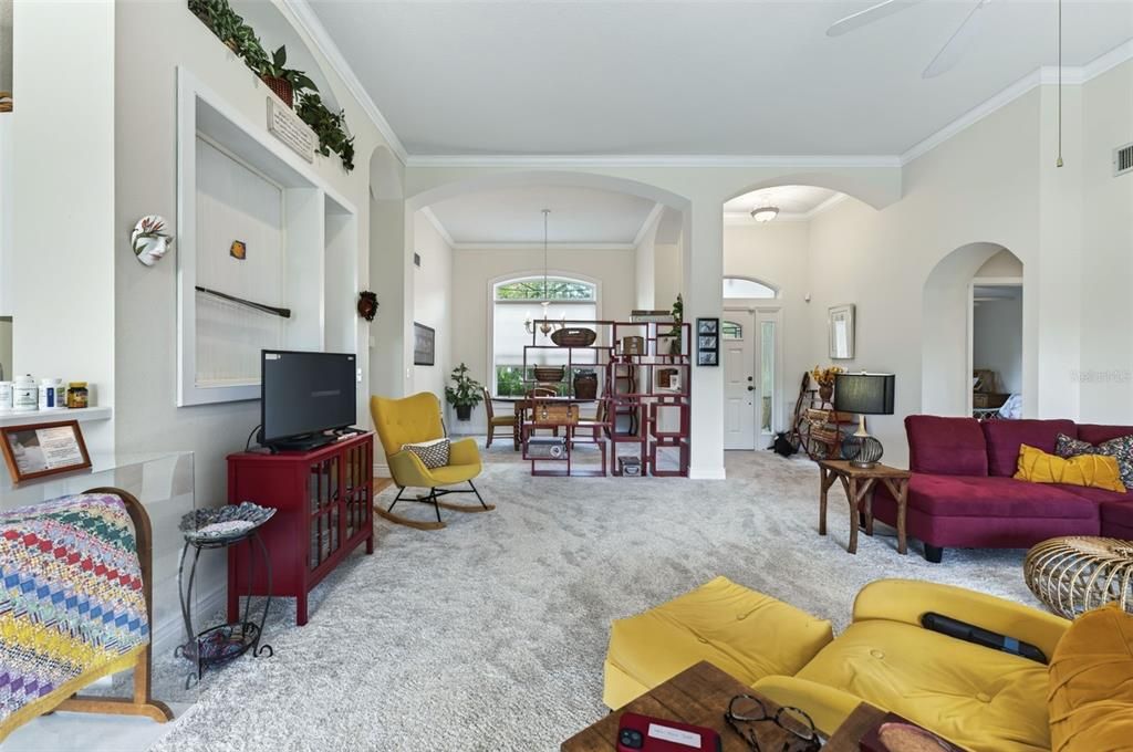 For Sale: $395,000 (3 beds, 2 baths, 1957 Square Feet)