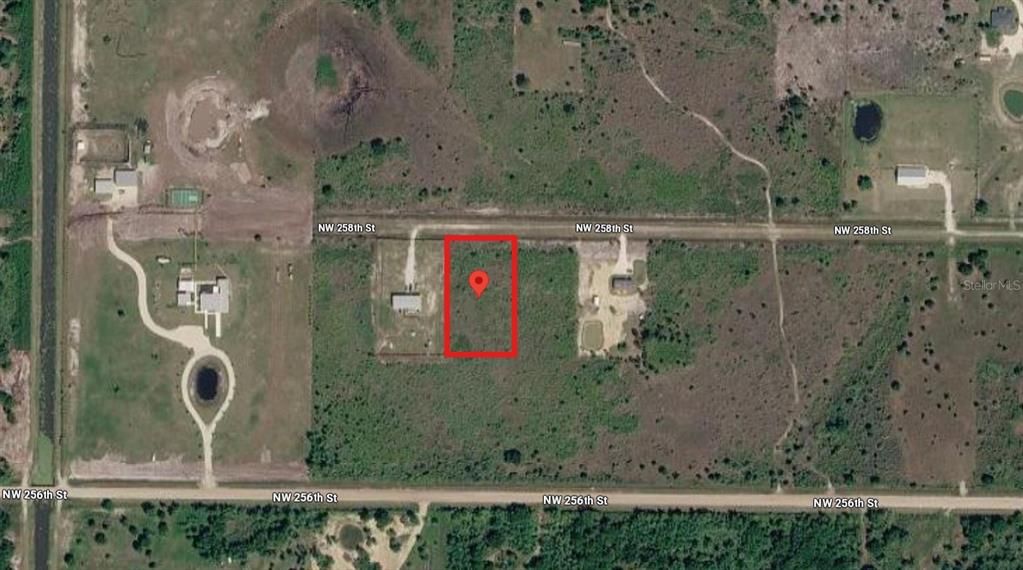 En Venta: $32,000 (1.25 acres)