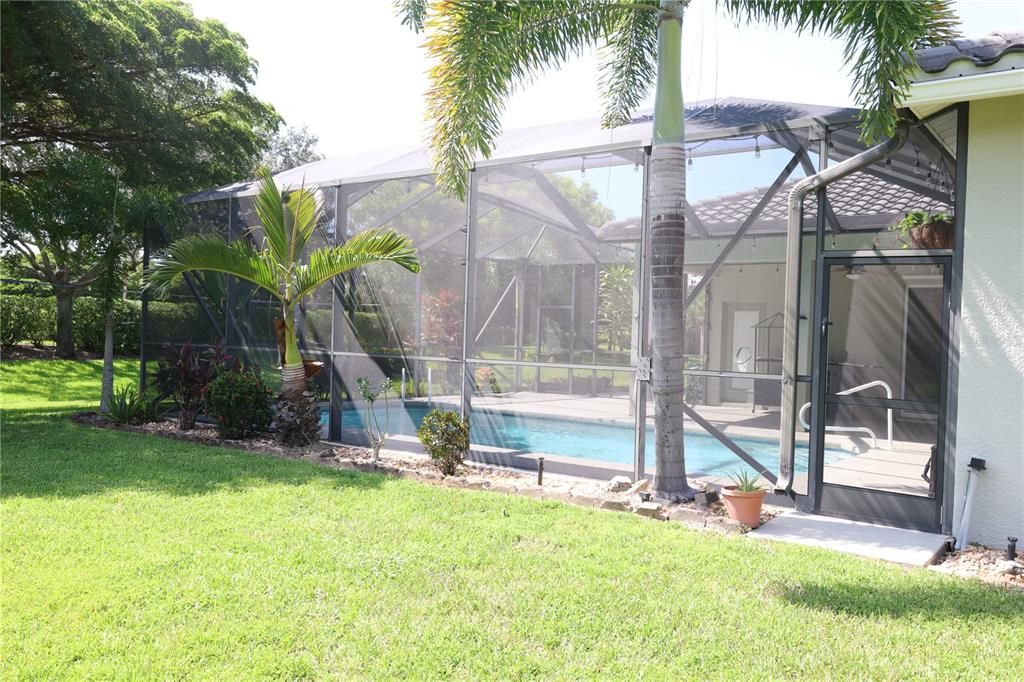 For Sale: $575,000 (5 beds, 3 baths, 2826 Square Feet)