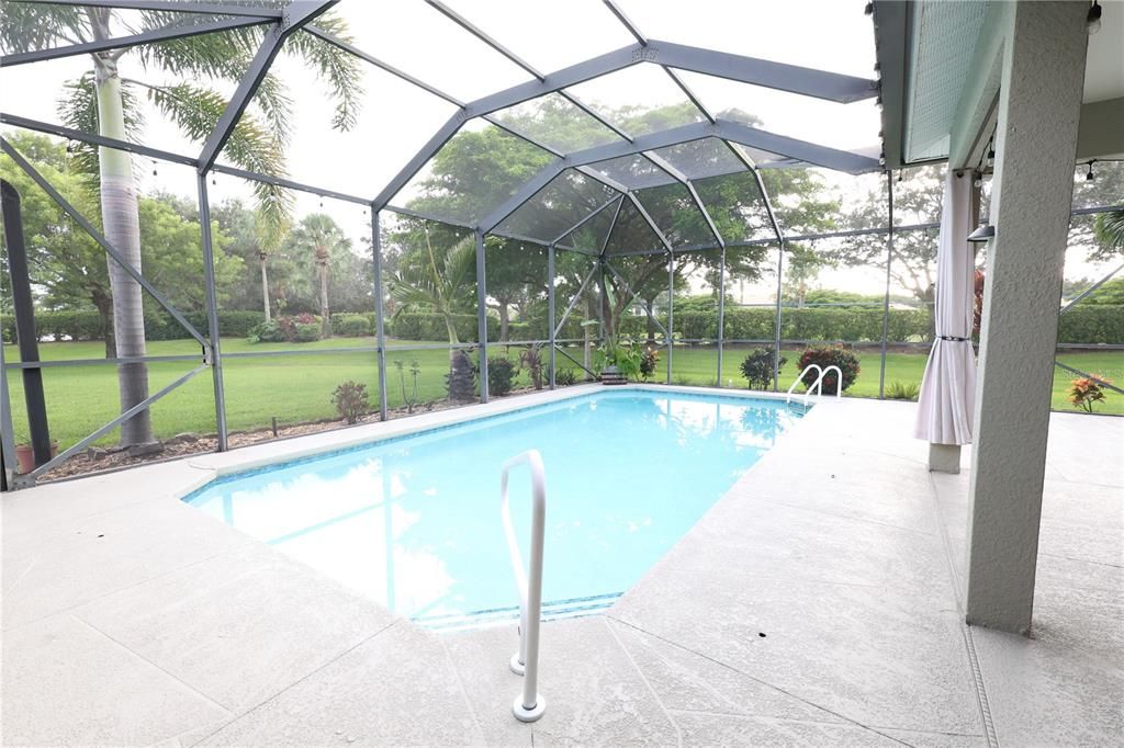 For Sale: $575,000 (5 beds, 3 baths, 2826 Square Feet)