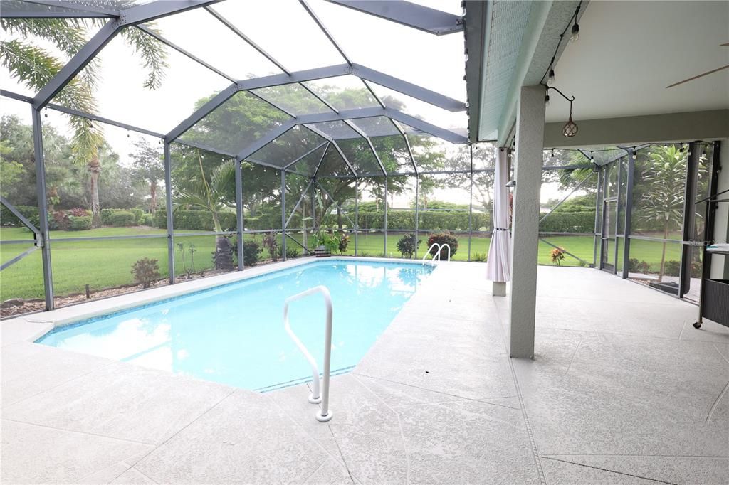 For Sale: $575,000 (5 beds, 3 baths, 2826 Square Feet)