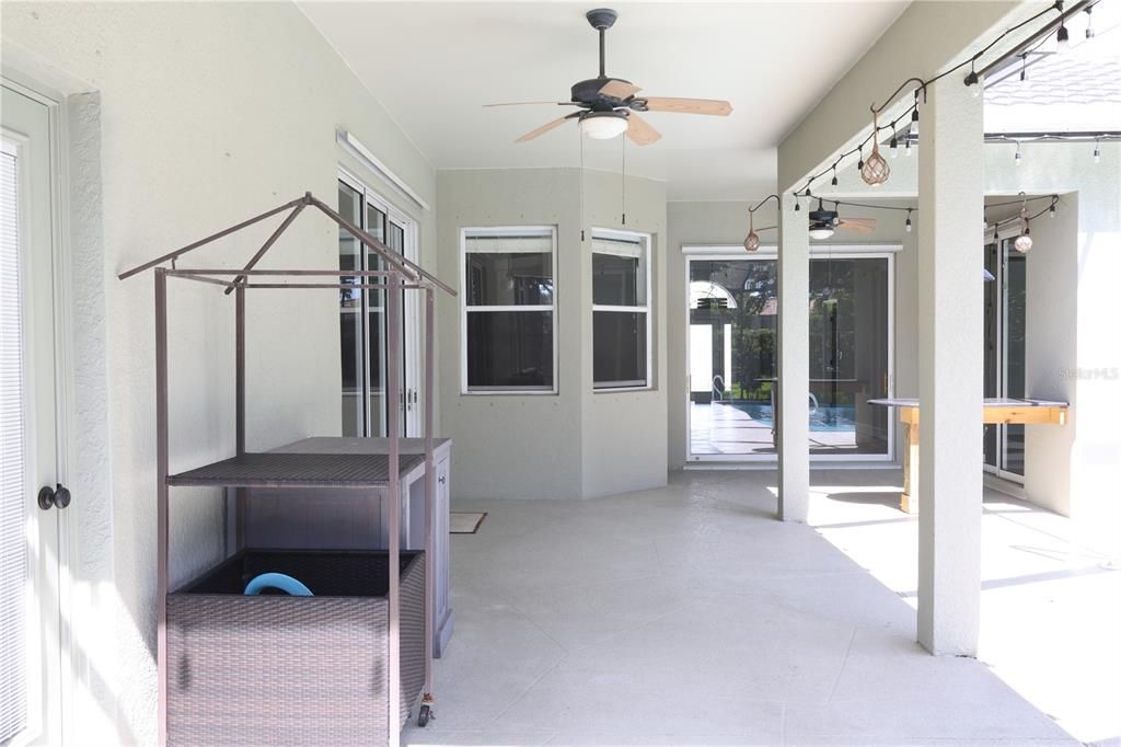 For Sale: $575,000 (5 beds, 3 baths, 2826 Square Feet)