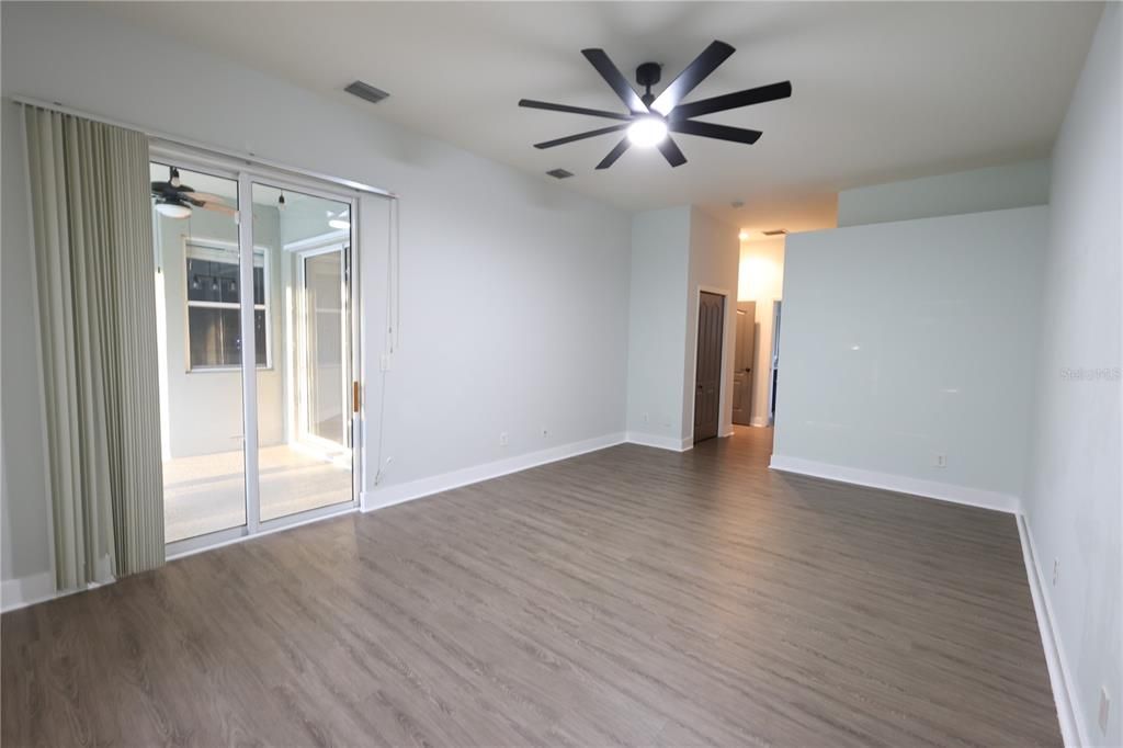 For Sale: $575,000 (5 beds, 3 baths, 2826 Square Feet)