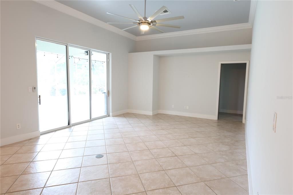 For Sale: $575,000 (5 beds, 3 baths, 2826 Square Feet)