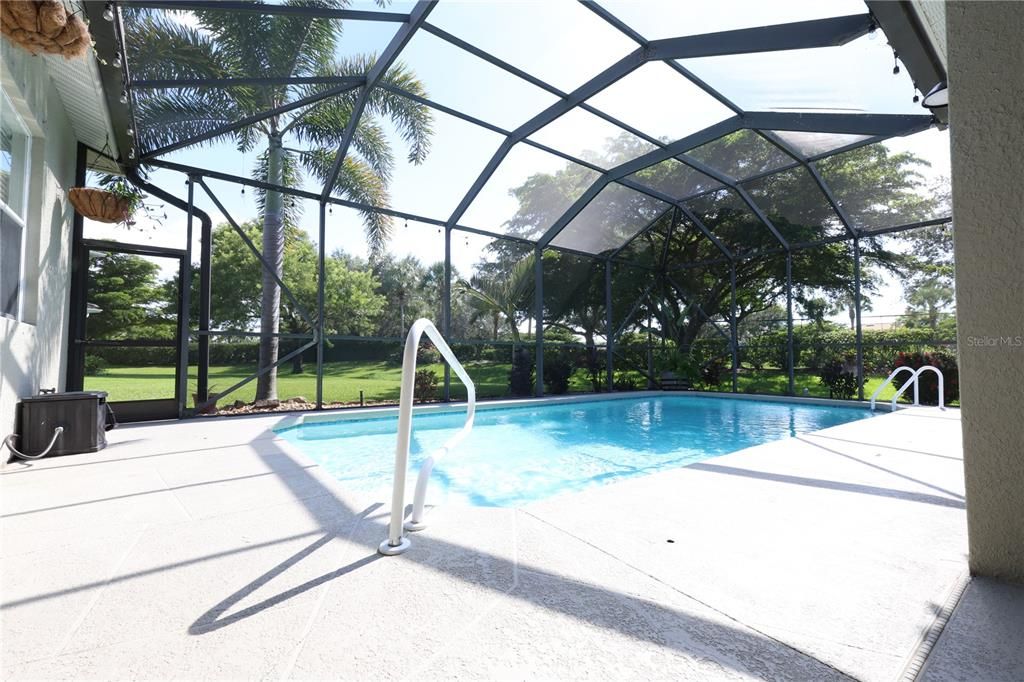For Sale: $575,000 (5 beds, 3 baths, 2826 Square Feet)