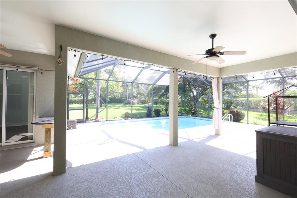 For Sale: $575,000 (5 beds, 3 baths, 2826 Square Feet)