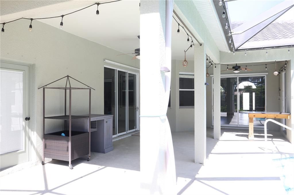 For Sale: $575,000 (5 beds, 3 baths, 2826 Square Feet)