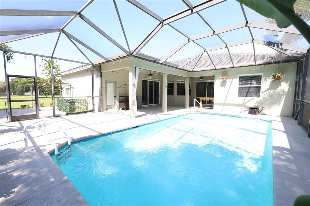 For Sale: $575,000 (5 beds, 3 baths, 2826 Square Feet)