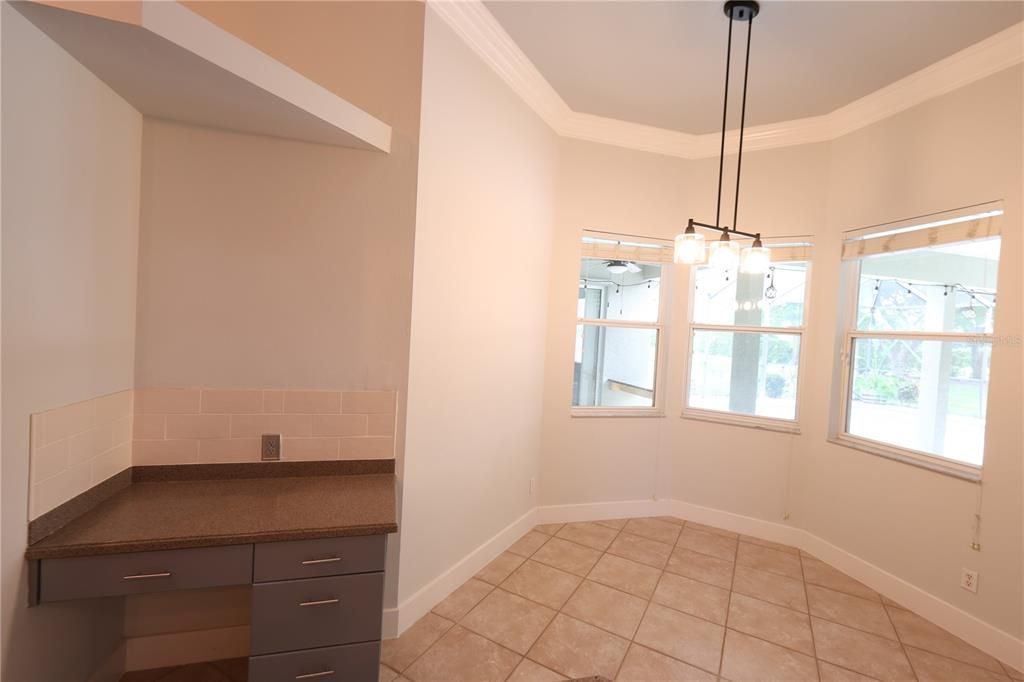 For Sale: $575,000 (5 beds, 3 baths, 2826 Square Feet)