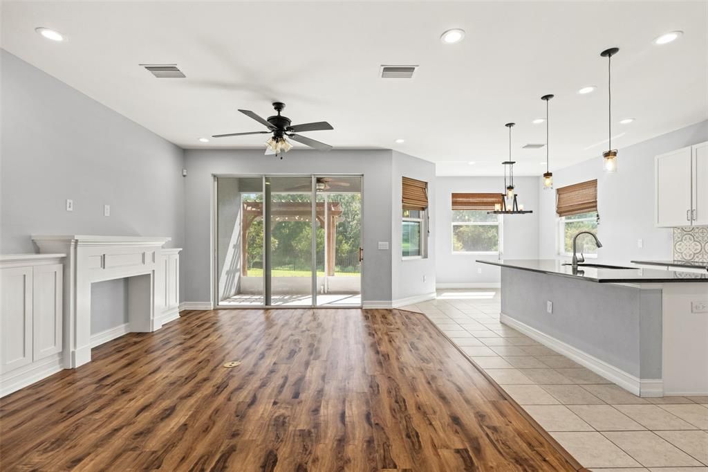 For Sale: $600,000 (4 beds, 4 baths, 2770 Square Feet)