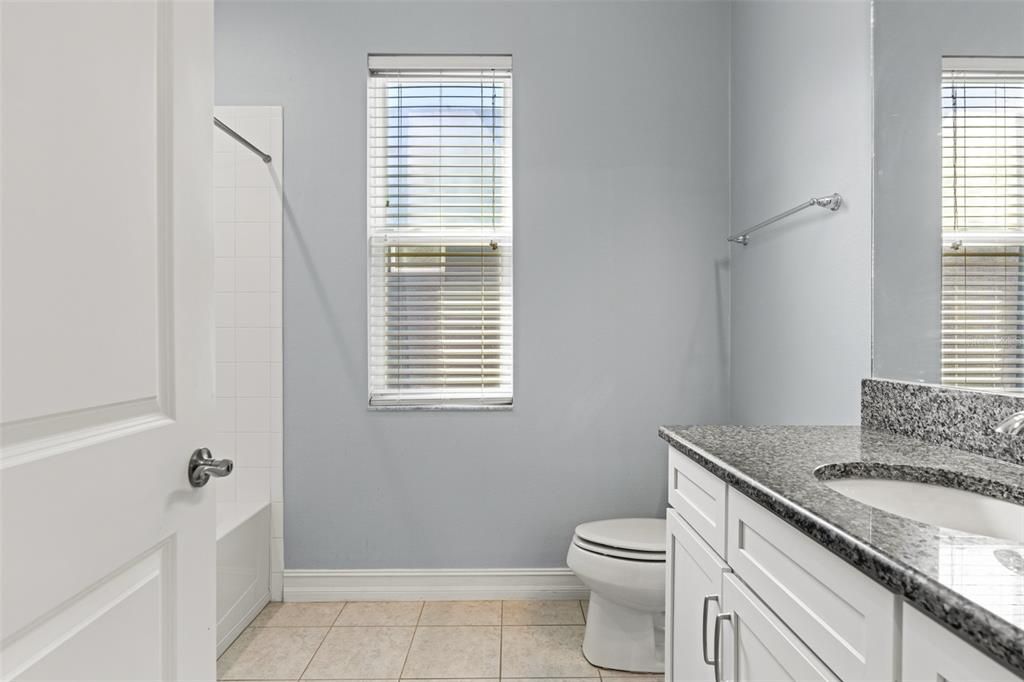 For Sale: $600,000 (4 beds, 4 baths, 2770 Square Feet)