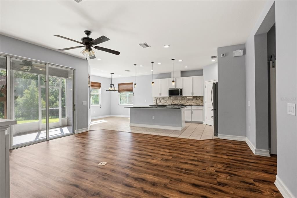 For Sale: $600,000 (4 beds, 4 baths, 2770 Square Feet)
