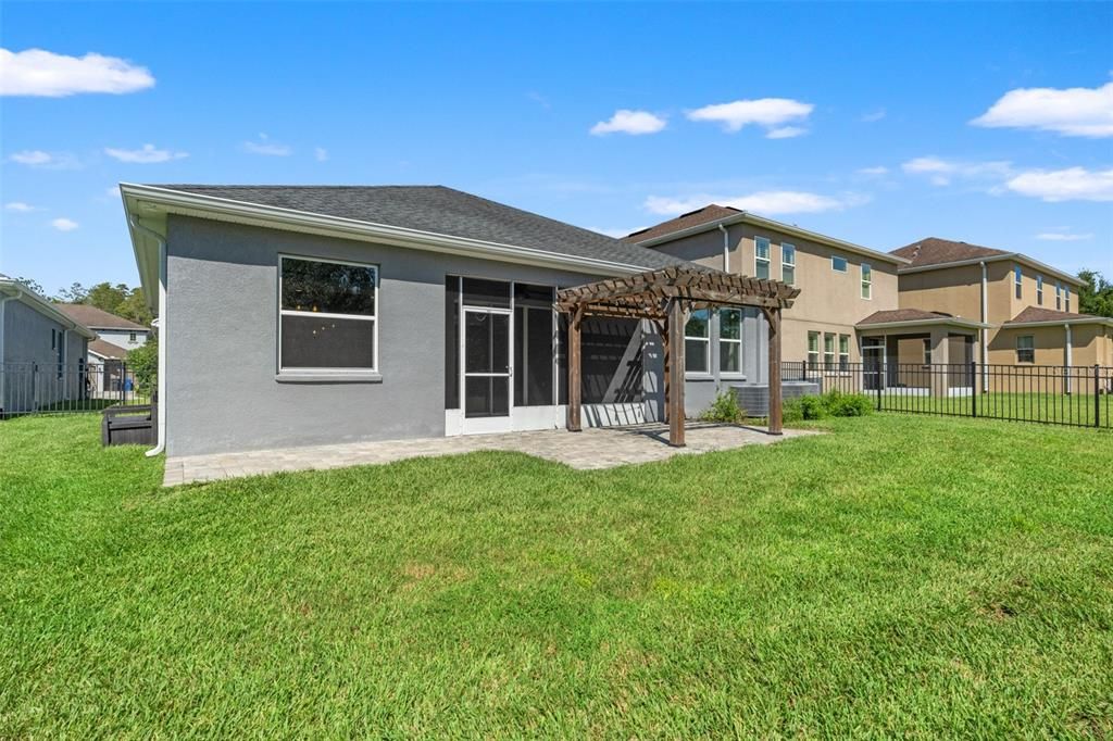 For Sale: $600,000 (4 beds, 4 baths, 2770 Square Feet)