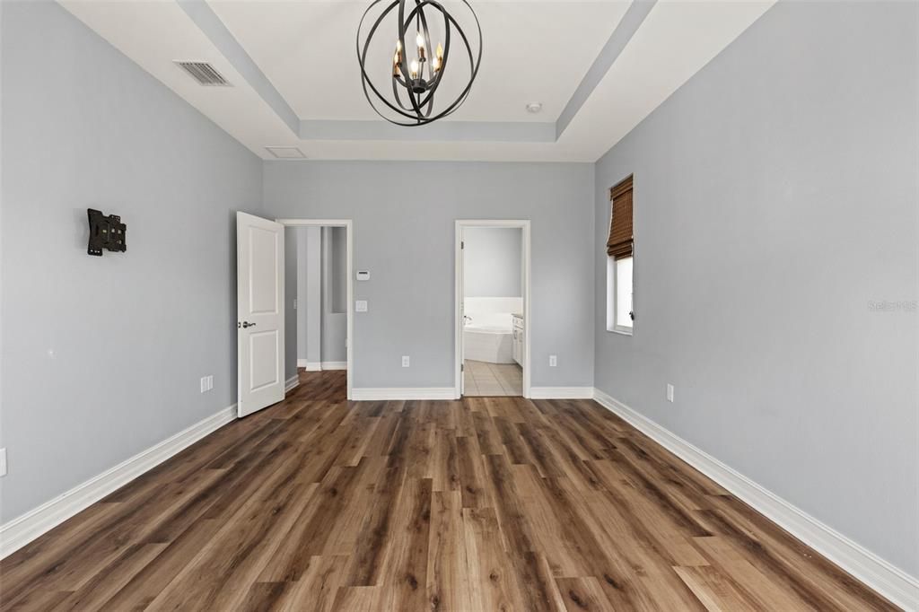 For Sale: $600,000 (4 beds, 4 baths, 2770 Square Feet)