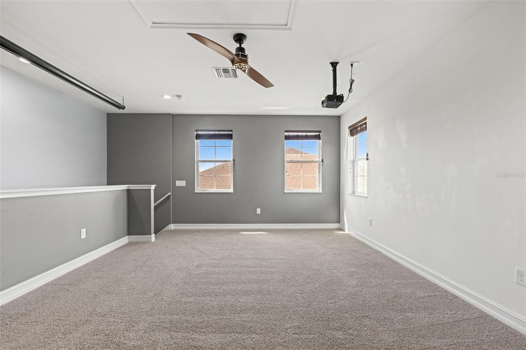 For Sale: $600,000 (4 beds, 4 baths, 2770 Square Feet)