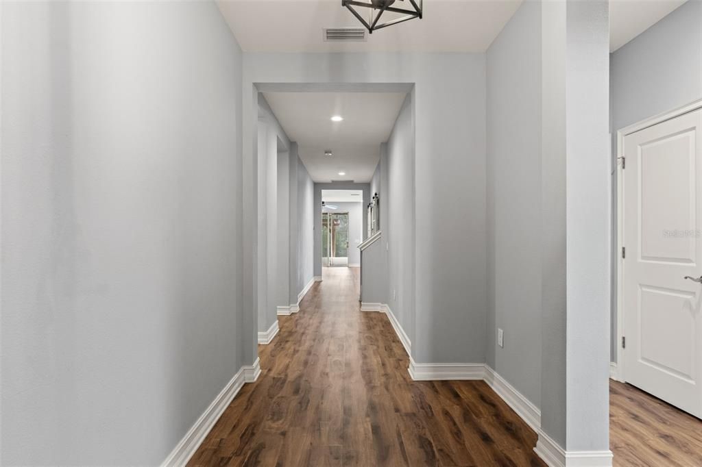 For Sale: $600,000 (4 beds, 4 baths, 2770 Square Feet)