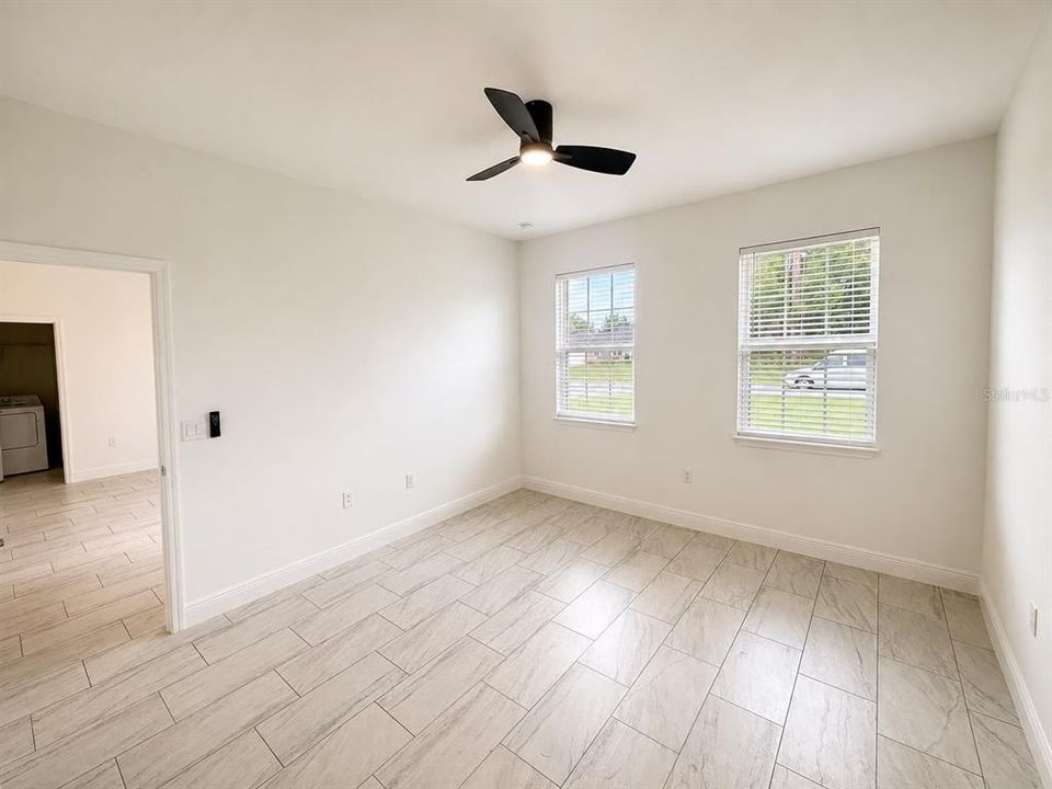 For Rent: $2,000 (4 beds, 3 baths, 1805 Square Feet)