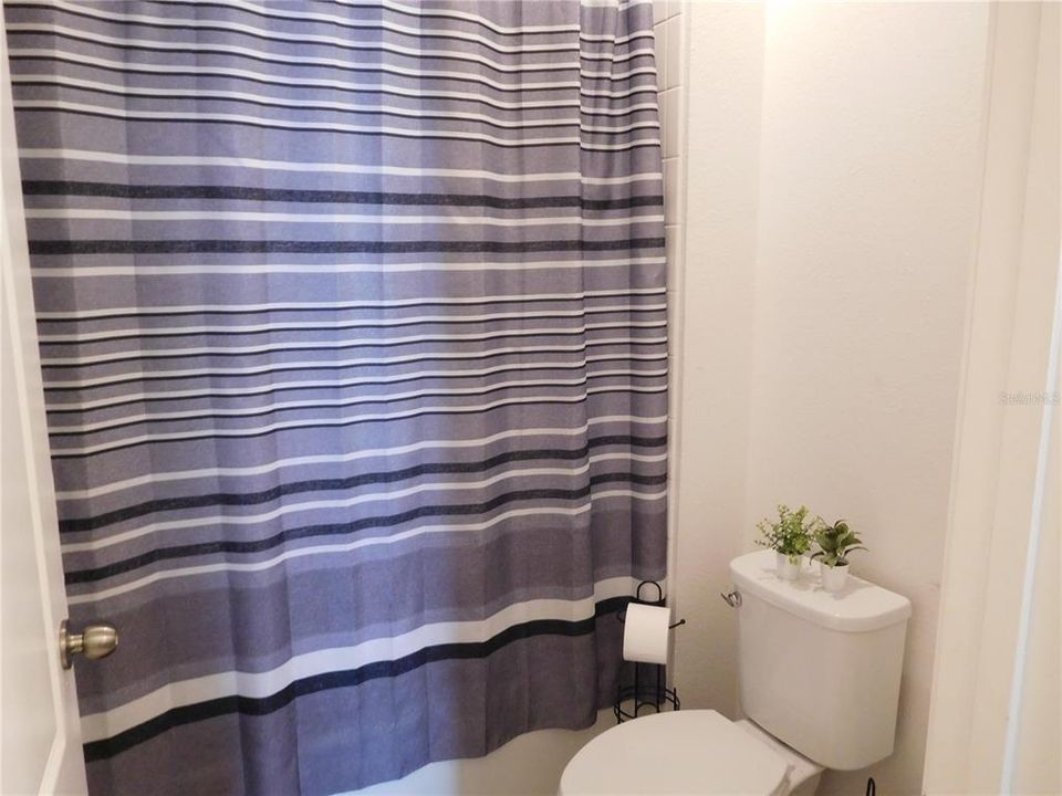 En Venta: $387,732 (3 camas, 2 baños, 1675 Pies cuadrados)