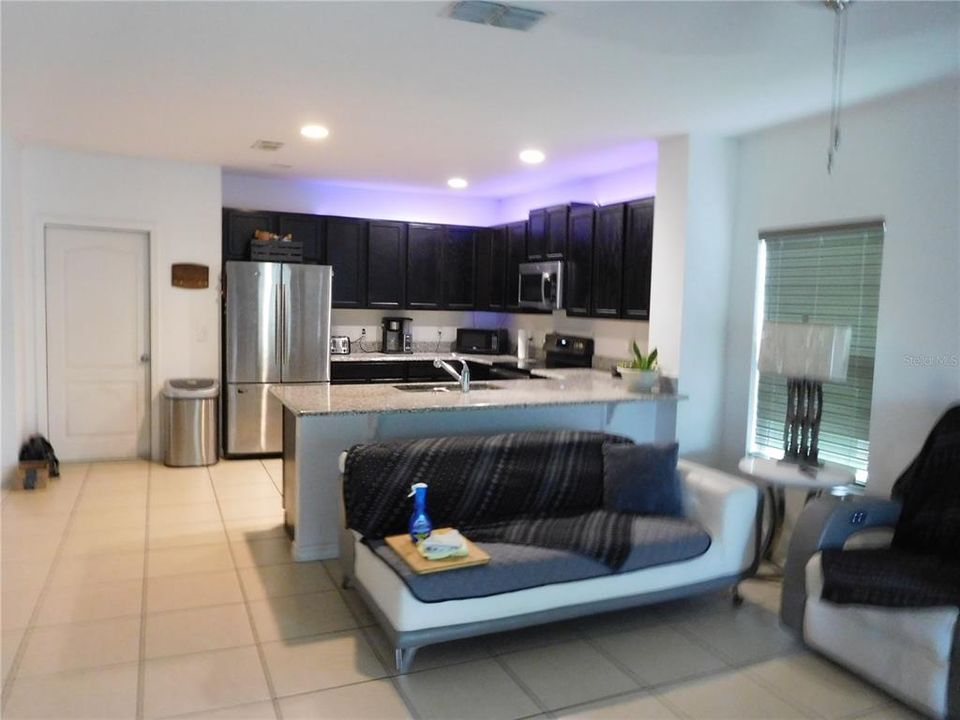 En Venta: $387,732 (3 camas, 2 baños, 1675 Pies cuadrados)