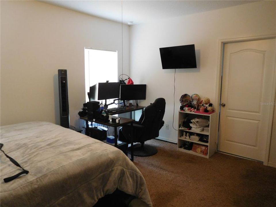 En Venta: $387,732 (3 camas, 2 baños, 1675 Pies cuadrados)