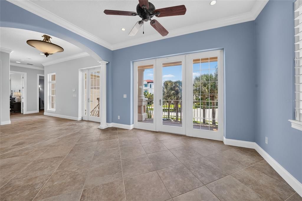 For Sale: $2,699,000 (6 beds, 4 baths, 5162 Square Feet)
